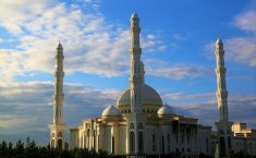 Are Muslims Tying to Take Over the World?